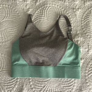 We/me Sports Bra Size S Gently used Gray/green